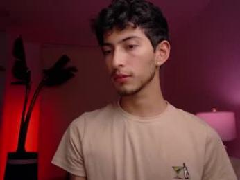 ethan_skiny_ webcam model stream image