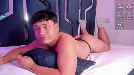 FemNoah webcam model stream image