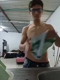 Davitfitnosuke webcam stripchat model stream image