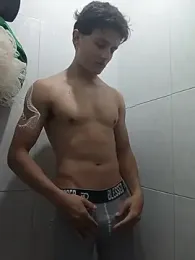 Davitfitnosuke webcam stripchat model stream image
