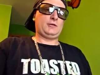 edwardaims2pleaseu webcam model stream image