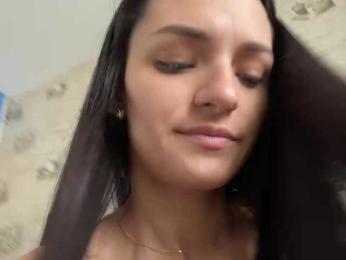 -Bri-n-man- webcam model stream image