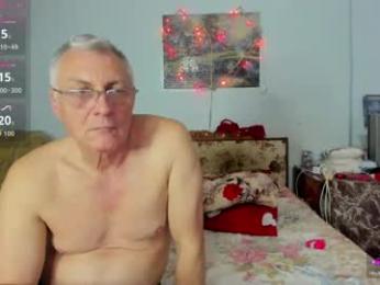 _lady_red_ webcam model stream image