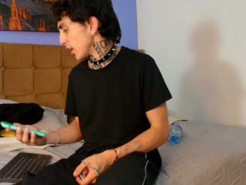 HiiddenDesire webcam model stream image