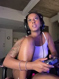 Your_Paris webcam model stream image