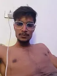 kaushikhotty webcam stripchat model stream image