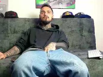 julian_tattoo webcam model stream image