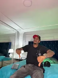 AaronCruz_ webcam stripchat model stream image