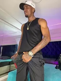 AaronCruz_ webcam model stream image