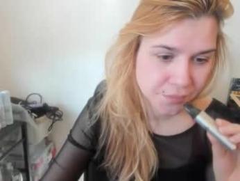 artsyandcraftsy_ webcam model stream image