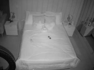 voyeurcam-casa-salsa-bedroom-1 webcam model stream image
