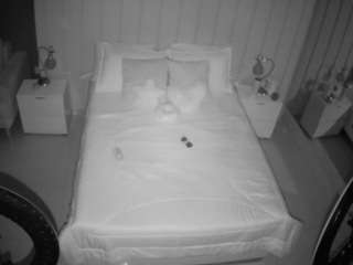voyeurcam-casa-salsa-bedroom-1 webcam model stream image
