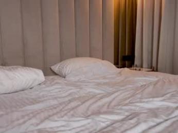 moniqueeass webcam model stream image