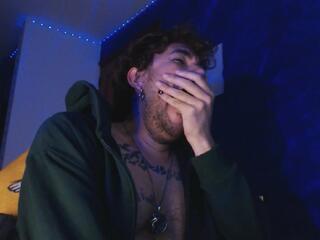 Max Wolfville webcam model stream image