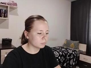 Suzanna Tinklenberg webcam model stream image