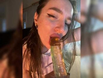 OlaChikaMamasita webcam bongacams model stream image