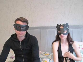 xCrystalFox webcam model stream image