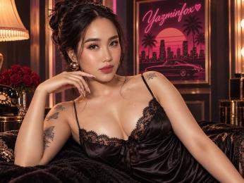 YazmineFox webcam model stream image