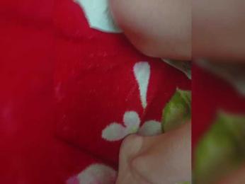 Yna-and-Yn webcam model stream image