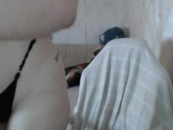 Lizzi-Peach webcam model stream image