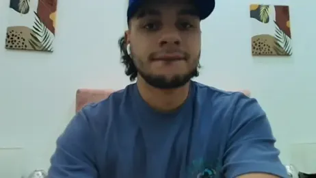 Amadeo_Wild webcam model stream image