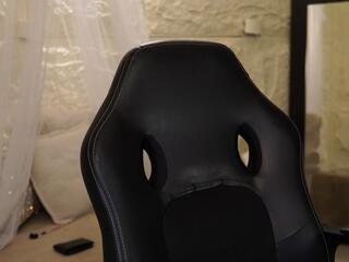 Logan Varela webcam model stream image