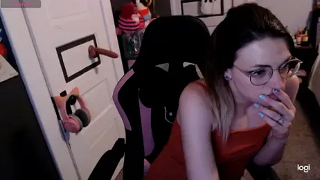 KierBearKisses webcam model stream image