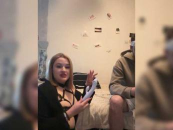 Foxirox webcam model stream image