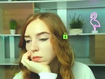 colla_white webcam model stream image