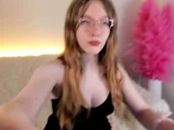 angee_ webcam model stream image
