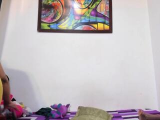 Alondra Castillo webcam model stream image