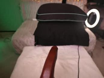 babydoll_laura webcam model stream image