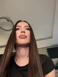 _Monic_ webcam model stream image