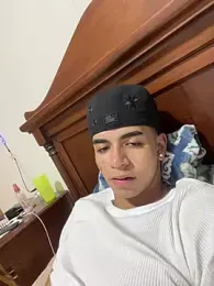 JoanG10 webcam stripchat model stream image