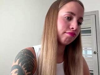 Katina Feather webcam model stream image