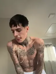 dylan_wolf webcam model stream image