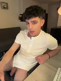 aronnhidden webcam model stream image
