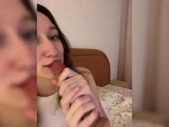 Chikipikin webcam model stream image