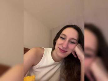 Chikipikin webcam model stream image