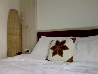 leoboyf4f webcam model stream image