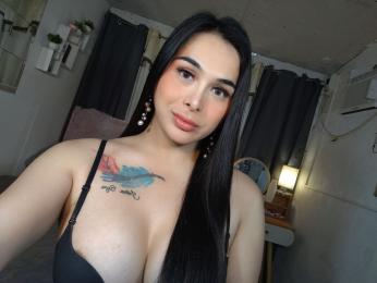 SavannaAkisha webcam model stream image