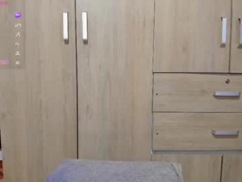 simply_zoe___ webcam model stream image