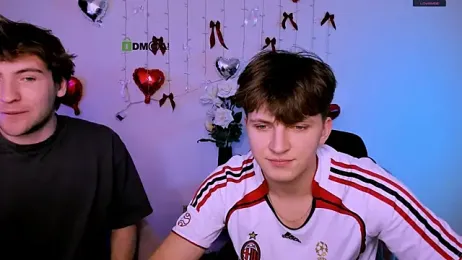 travis_wolf_ webcam model stream image