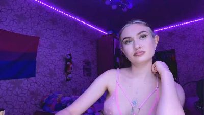 VictoriaTomey webcam model stream image