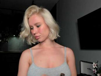 Sunlovv webcam model stream image