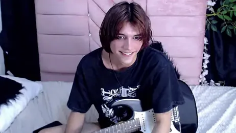 oli_dusk webcam stripchat model stream image