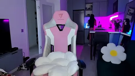 wow_lovie webcam model stream image