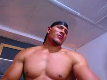 adam_fit19cm webcam model stream image