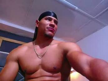 adam_fit19cm webcam model stream image
