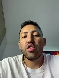 JuanZapata33 webcam model stream image